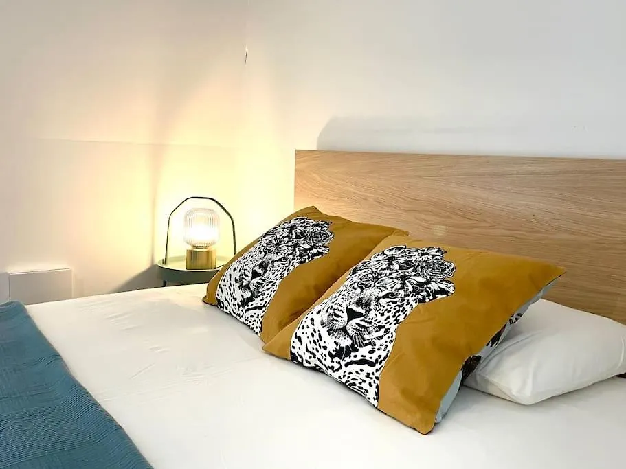 Penthouse With Garden And Parking In Center- Kpg Appartement Luxemburg Luxemburg
